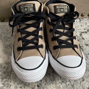 Women’s converse mids